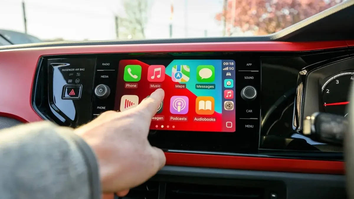 Apple, iOS 27 ile CarPlay’e Yeni Özellikler Getiriyor: Hangi Modeller Destekleniyor?
