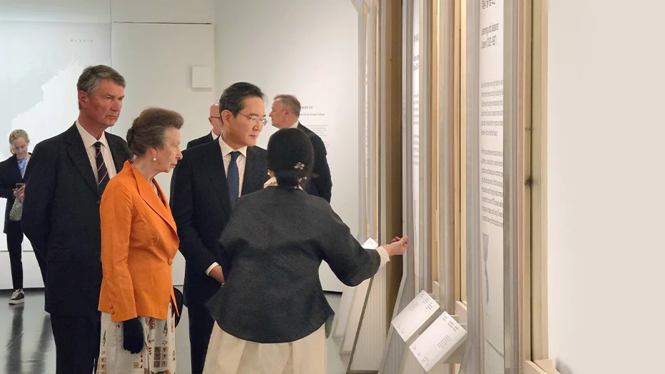 Samsung W27’nin ilk görseli sızdı: 29 Ekim tarihi ön planda